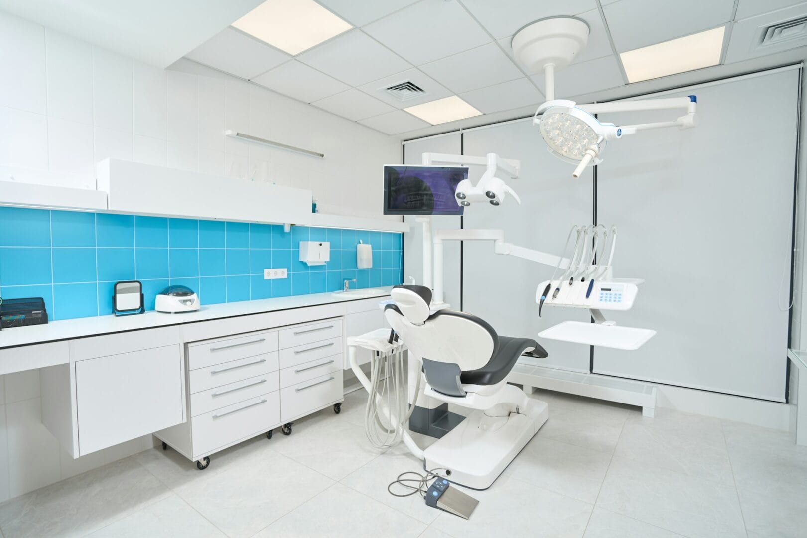 Why Your Clinic Needs Professional Help for Medical Equipment De-Installation